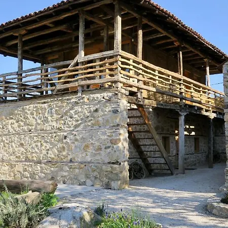 アパート Hangjik Kacanik